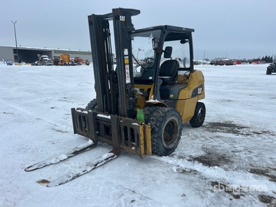 2004 Cat P8000 7050 lb Pneumatic Tire Forklift