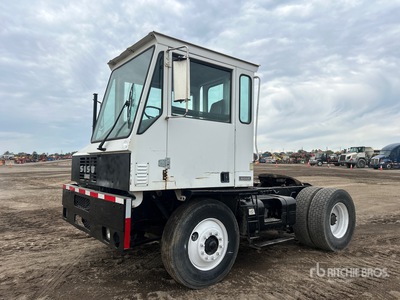 2012 Sisu Magnum 4x2 Spotter Truck