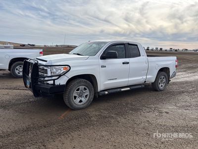 2017 Toyota Tundra 4x4 Crew Cab Pickup