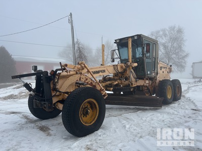 1999 Champion 740 Niveleuse à moteur