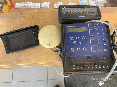 2012 Berthoud Tenor Pulverisateur 33 m Self-Propelled Sprayer