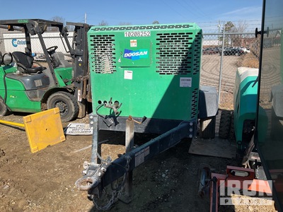 2019 Doosan HP375WCU Mobile ضاغط هوائي