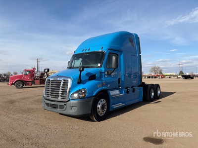 2015 Freightliner Cascadia 113 6x4 تراكتور شاحنة كابينة النوم (ثنائية المحور)
