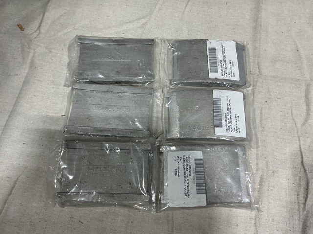 (169) M24705/1CA1A Transit Compression Plates