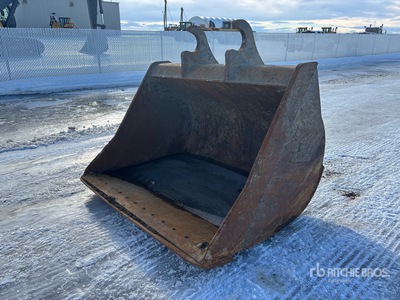 SMS 82 in Q/C Cleanup Excavator Bucket