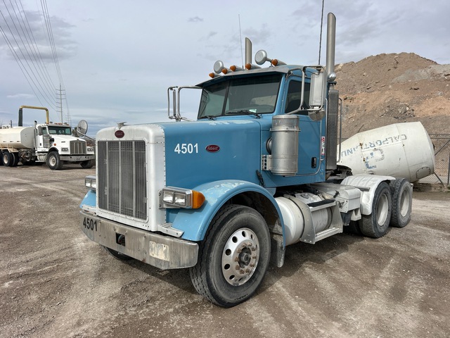 2005 Peterbilt 378 6x4 T/A Day Cab Truck Tractor