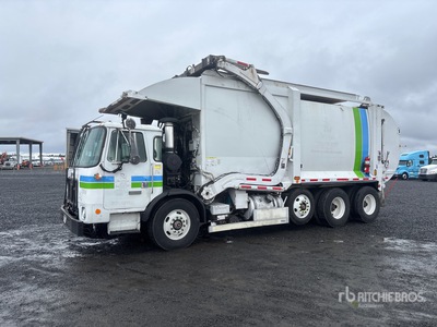 2011 Autocar Xpeditor WX 8x4 Waste Collection Truck