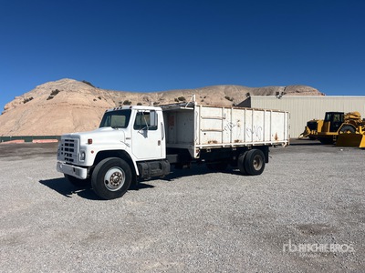 1987 International 1954 4x2 Tipper Truck