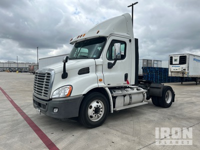 2012 Freightliner CASCADIA 113 4x2 S/A Dagcabine Trekker