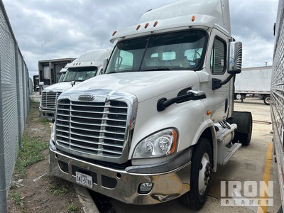 2010 Freightliner CASCADIA 113 4x2 S/A Dagcabine Trekker (Inoperable)