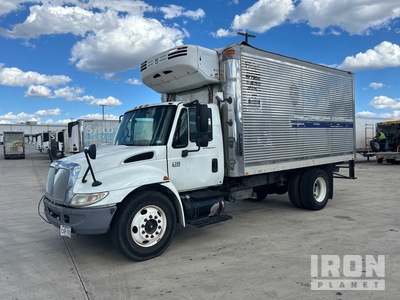 2007 International 4300 DT466 4x2 Camions - frigorifiques