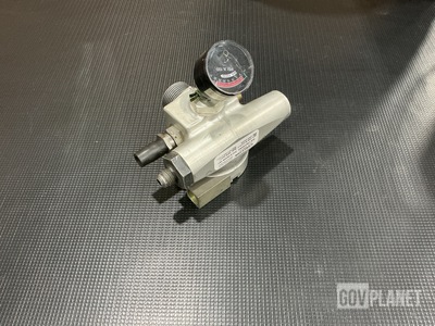 Carleton Technologies D18308-107 Fluid Pressure Regulating Valve