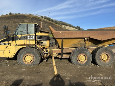 Cat 725 Articulated Dump Truck (Inoperable)