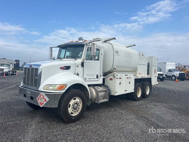 2014 Peterbilt 348 6x4 Fuel and Lube Truck