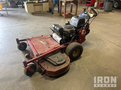 2015 Exmark Turf Tracer Stand-On جزازة العشب