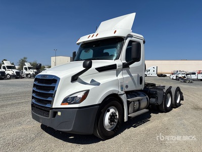 2020 Freightliner Cascadia 126 6x4 T/A Day Cab Truck Tractor