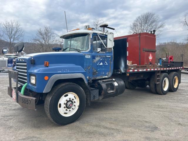 1998 Mack RD690S 6x4 Fuel Truck