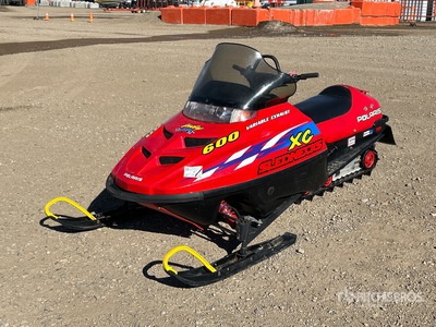 2000 Polaris XC600 Schneemobil
