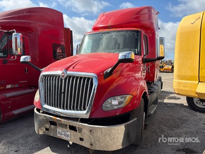2018 International LT625 6x4 Cabeza Tractora Cabina Dormitorio (Inoperable)