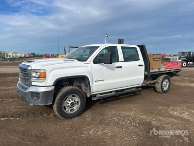 2018 GMC Sierra 2500HD 4x4 Crew Cab Flatbed Truck