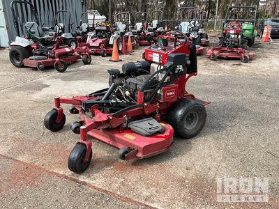 2023 Toro GrandStand Stand-On جزازة العشب