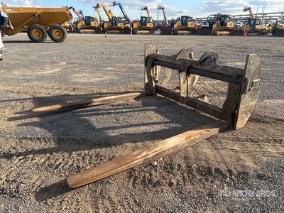 Cat 96 in Wheel Loader Forks