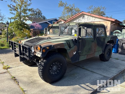 1994 AM General M998 HMMWV 4 Door Soft Top w/Truck Body