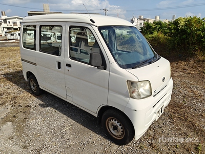 2017 年 Nissan CLIPPER Minivan