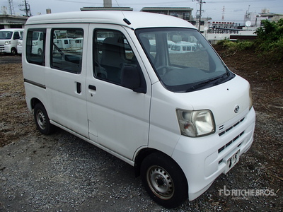 2017 年 Nissan CLIPPER Minivan