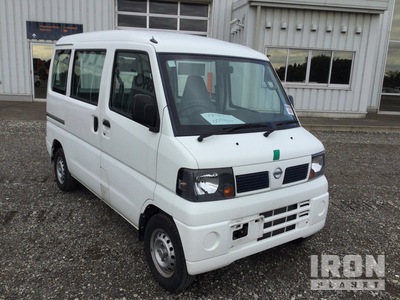 2010 年 Nissan CLIPPER Minivan