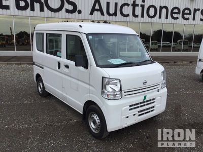 2015 年 Nissan CLIPPER Minivan