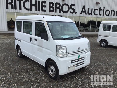 2015 年 Nissan CLIPPER Minivan
