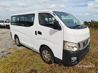 2015 Nissan NV350CARAVAN 10 Passenger Van
