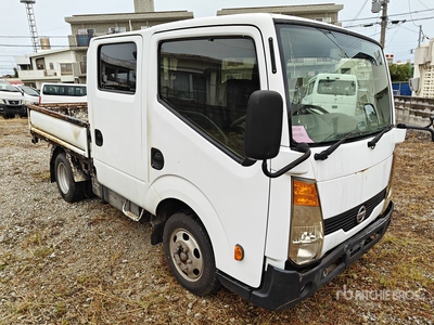 2012 Nissan ATLAS 自動車