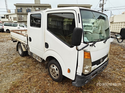 2012 Nissan ATLAS 自動車