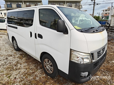 2016 年 Nissan Caravan Passenger Van