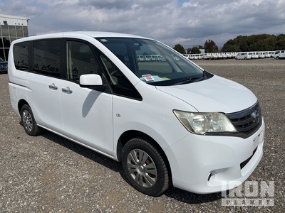 2013 Nissan SERENA Minivan