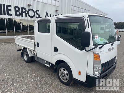 2017 Isuzu ELF Automovil