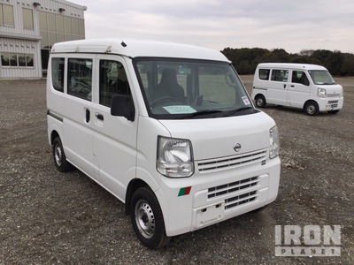 2016 年 Nissan CLIPPER Minivan
