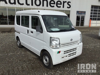 2016 年 Nissan CLIPPER Minivan