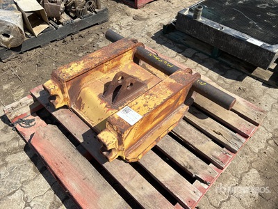 Hitch - Fits Cat 637