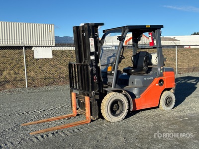 2021 Toyota 8FGU25 4500 lb Forklift