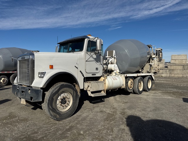 2006 Freightliner FLD 120 10x4 Mixer Truck