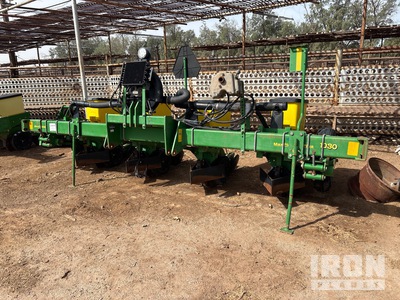 John Deere Planter 4 Row Planter
