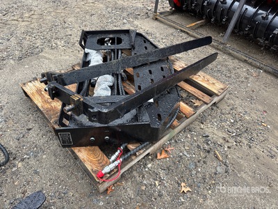 2026 GIYI GY-SF60 60 in Side shift forks (Unused)