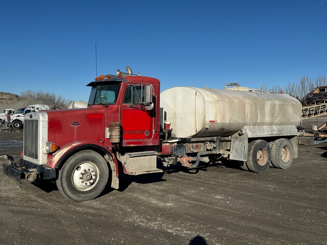 1990 Peterbilt 357 6x4 Water Truck