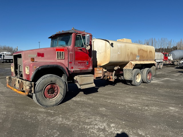 1995 International 5000 6x4 Water Truck