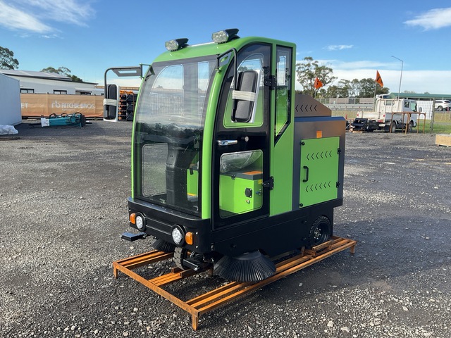 2025 SDLOOL SL-S2000 Ride-On Electric Sweeper (Unused)