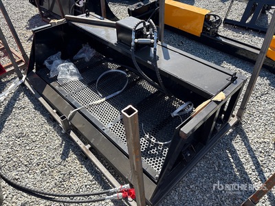 2026 GIYI GY-VB79 79 in Vibrating Benna di Setacciatura per Mini Pala (Unused)