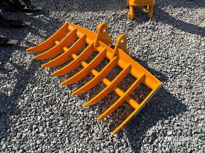 2026 GIYI 38 in Excavator Rake - Fits Cat 303 (Unused)